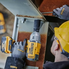 Chave de Impacto 3/4" à bateria 20V 950Nm XR Brushless DCF897 B DEWALT