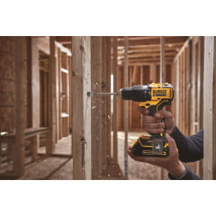 Furadeira e Parafusadeira de Impacto 1/2" Dewalt DCD709D2-BR