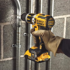 Kit Parafusadeira Furadeira de Impacto 1/2" Brushless Dewalt Dcd796d2 