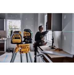 Nível Laser Verde 12/20v Linhas Cruzadas DCLE34020GB Dewalt