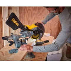 Serra de Esquadria 7.1/4" 20V Telescópica STANLEY SCM701-B2 Serra de Esquadria 7.1/4" 20V Telescópica STANLEY SCM701-B2