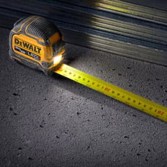 Trena Manual 8m Com Led Toughseries Dewalt Dwht35268m